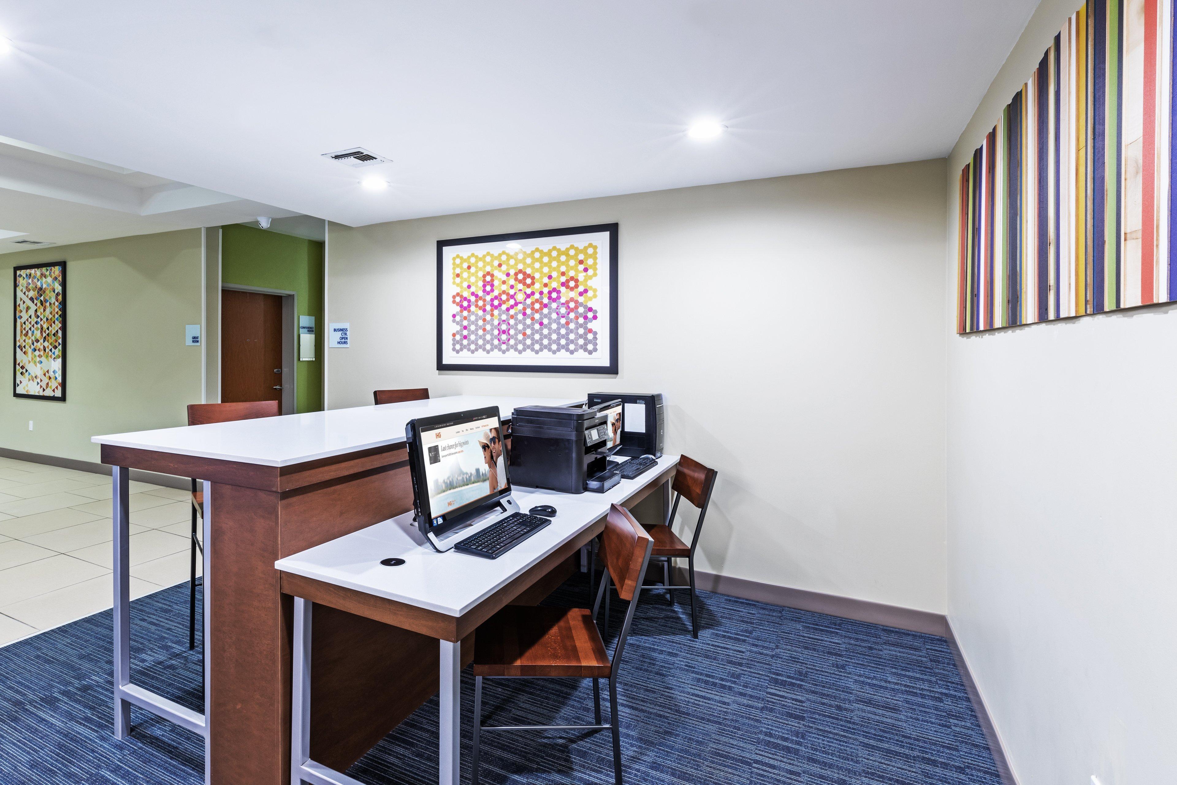 Holiday Inn Express And Suites Pryor By Ihg Lusta Buitenkant foto