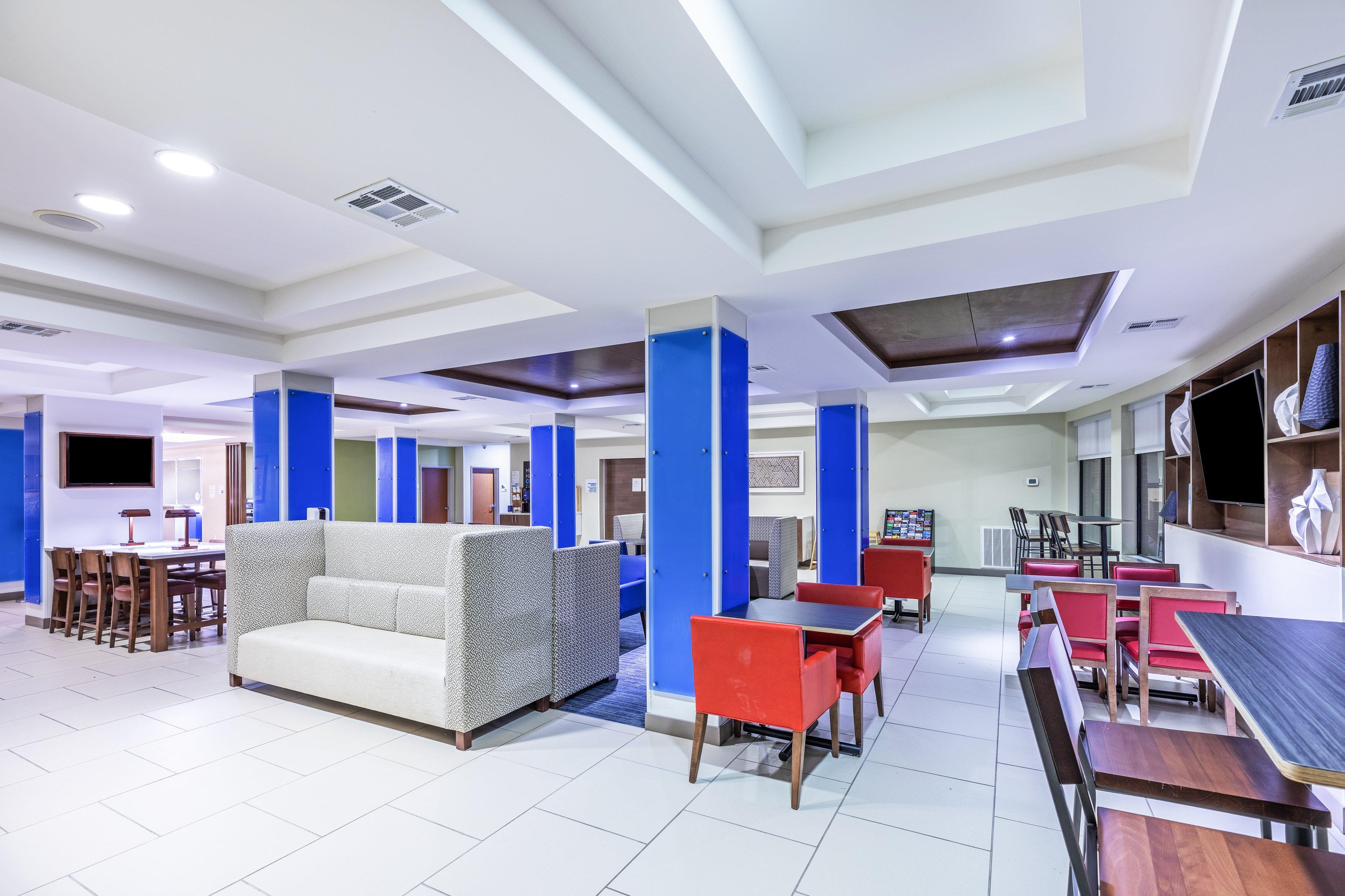Holiday Inn Express And Suites Pryor By Ihg Lusta Buitenkant foto